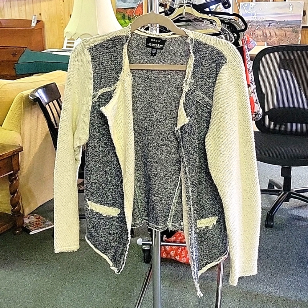 a pea in the pod cardigan, size M